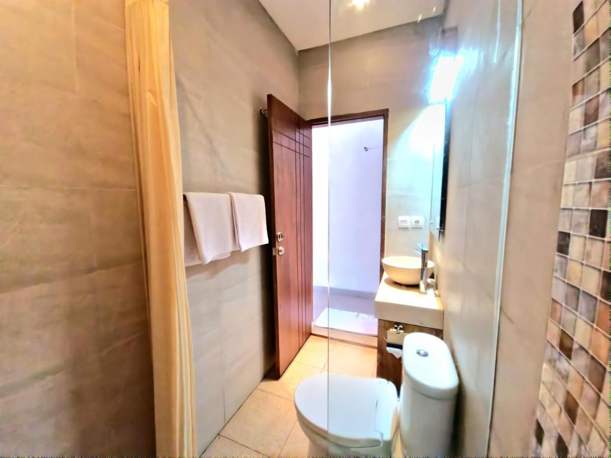 Hostel Kamandaka Kuta Lombok Zewnętrze zdjęcie